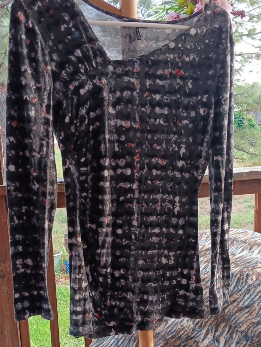 Daisy Fuentes Black Multi Velvet Long Sleeve Dress